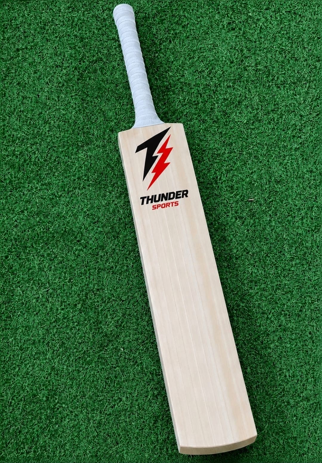 Thunder Icon cricket bat